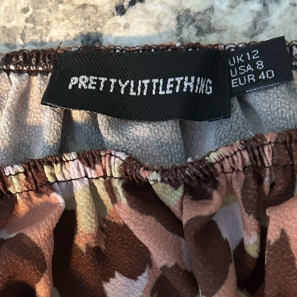 PrettyLittleThing Cropped Camo Off Shoulder Blouse Top Boho Cottagecore Size 8 - Picture 6 of 10